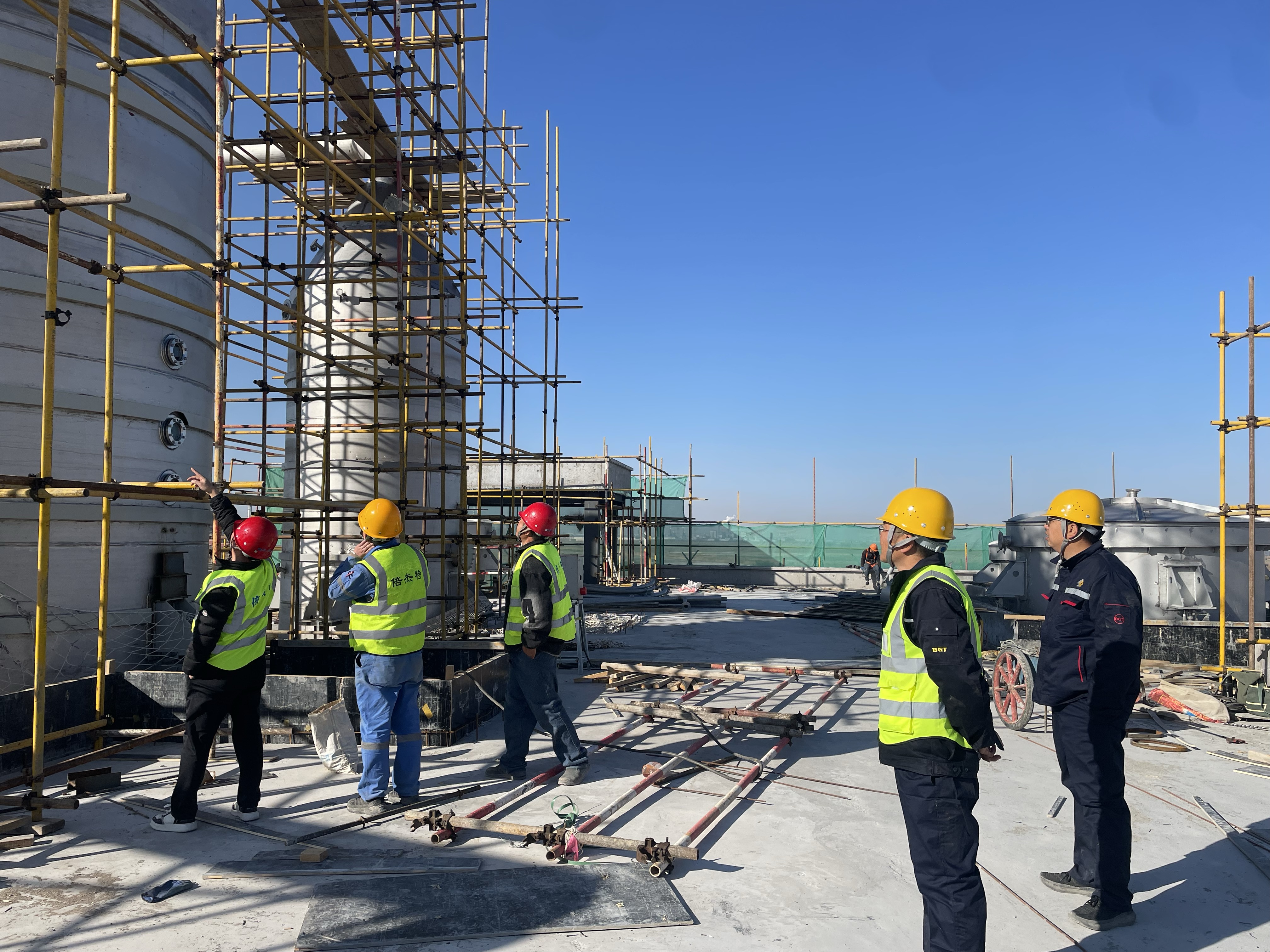 豪门国际官网甘泉堡项目：双节激战砺初心，全力冲刺“10·20”通水节点